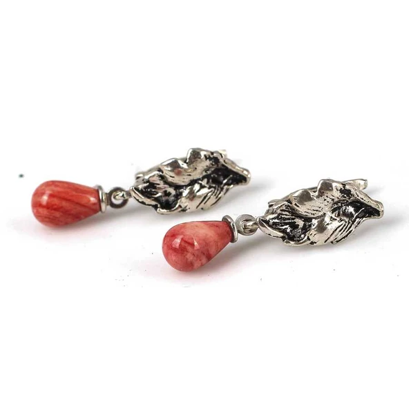 925 Ayar Gümüş Yaprak Model Damla Sallantılı Mercan Küpe ürün görseli