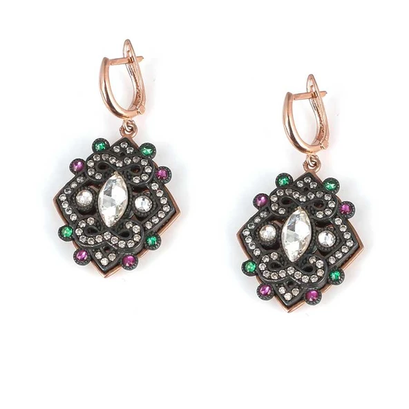 925 Ayar Gümüş Elmas Görünümlü Taşlı Küpe ürün görseli