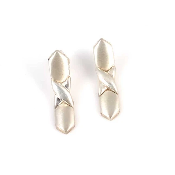 925 Ayar Gümüş X Baklava Model Pres Küpe ürün görseli 1