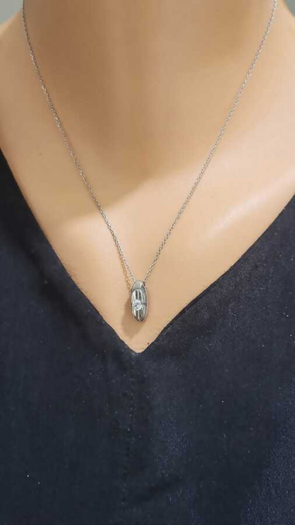 925 Ayar Gümüş Oval Tektaş Kolye