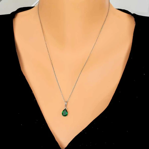 925 Ayar Gümüş Damla Sentetik Zümrüt Taşlı Kolye ürün görseli 1