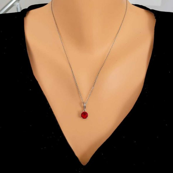 925 Ayar Gümüş Yuvarlak Büyük Boy Sentetik Yakut Taşlı Kolye