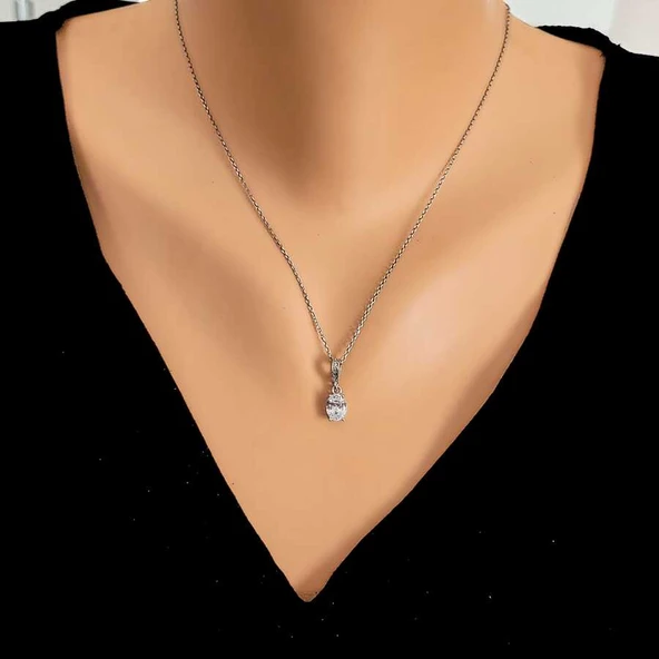 925 Ayar Gümüş Oval Küçük Boy Zirkon Taşlı Kolye ürün görseli 1