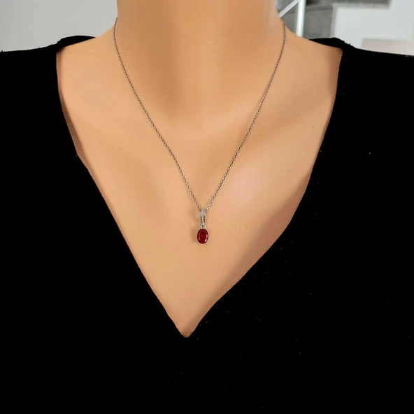 925 Ayar Gümüş Oval Küçük Boy Sentetik Yakut Taşlı Kolye ürün görseli 1