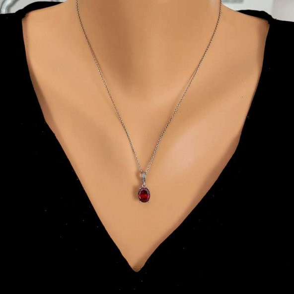 925 Ayar Gümüş Oval Büyük Boy Sentetik Yakut Taşlı Kolye