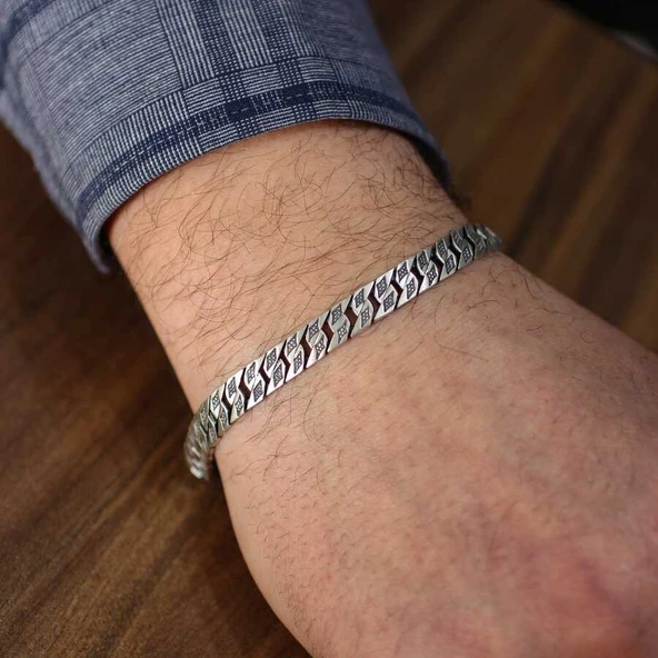 925 Ayar Gümüş Üzeri Baklava İşlemeli Gurmet Mat Zincir Bileklik ürün görseli