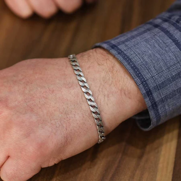 925 Ayar Gümüş İşlemeli Oval Gurmet Mat Zincir Bileklik ürün görseli 1