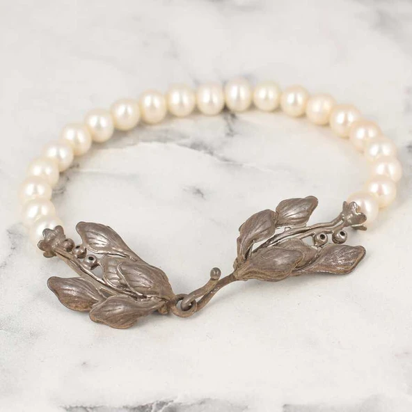 925 Ayar Gümüş Yapraklı İncili Bilezik ürün görseli