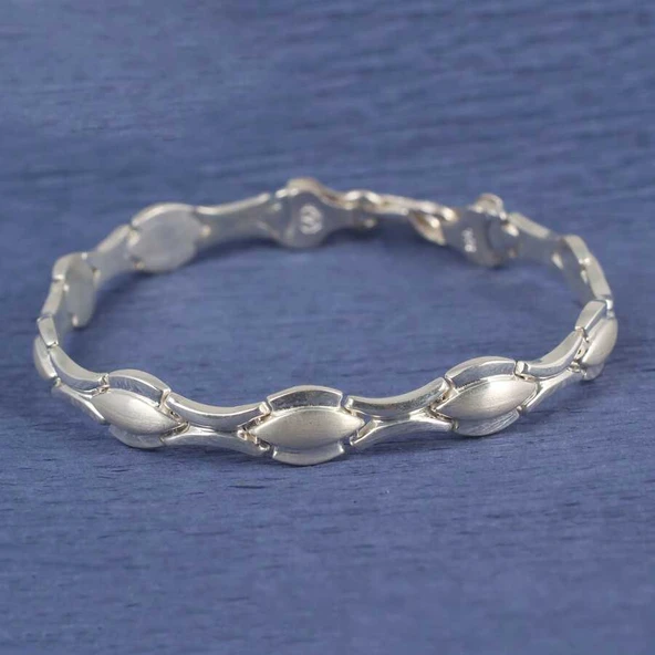 925 Ayar Gümüş Badem Model Pres Bileklik ürün görseli 1