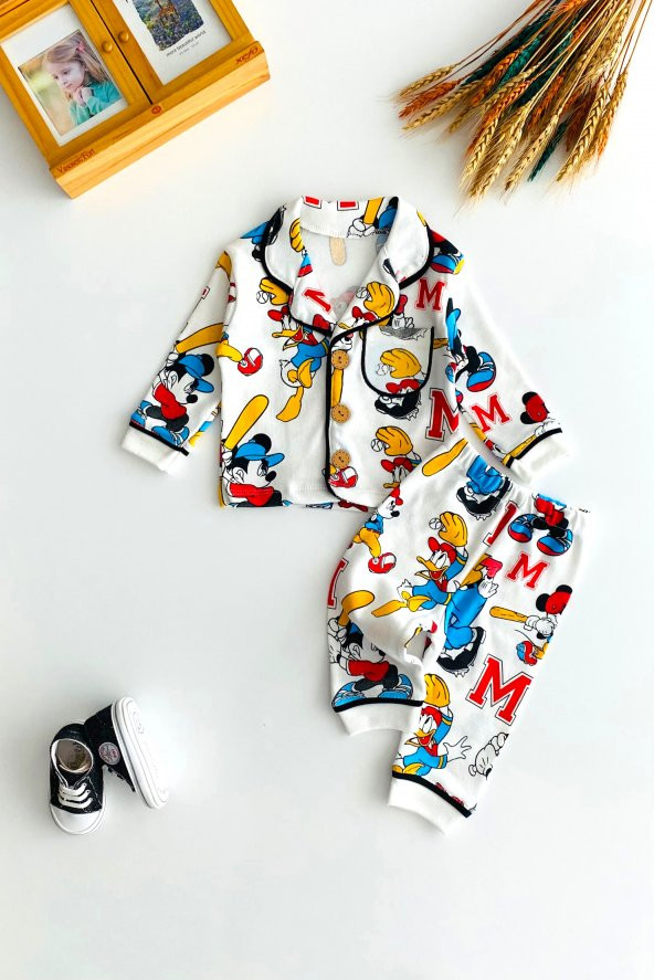 Neşeli Bebekler Beyzbol Oynayan Mickey Ve Arkadaşları Baskılı Önden Düğmeli Cepli Pijama Takımı
