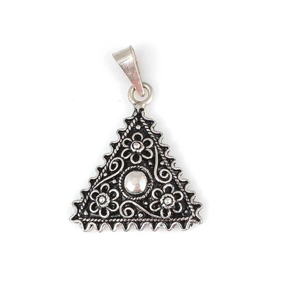 925 Ayar Gümüş Üçgen Telkâri Kolye Ucu ürün görseli 1