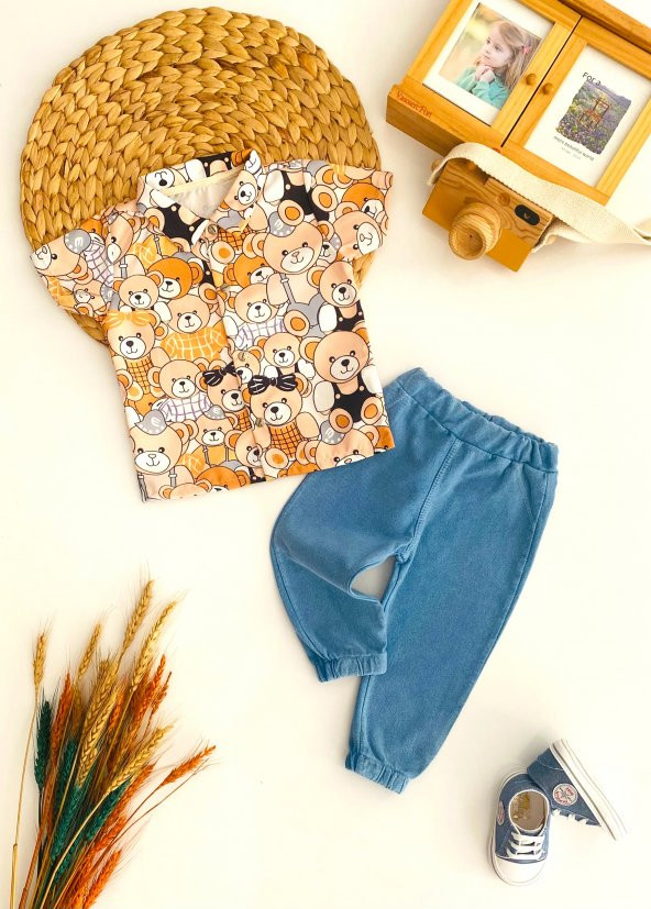 Neşeli Bebekler Kısa Kollu Önden Çıtçıtlı Gömlekli Kot Takım