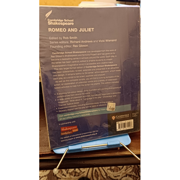 Romeo and Juliet (Cambridge School Shakespeare) - 2