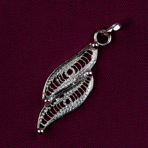 Yaprak Formlu Kolye Ucu