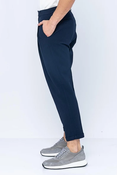 Erkek Pileli Düğmeli Fermuarlı Zincir Detaylı Kısa Paça Bürümcük Kumaş Rahat Pantolon - 11