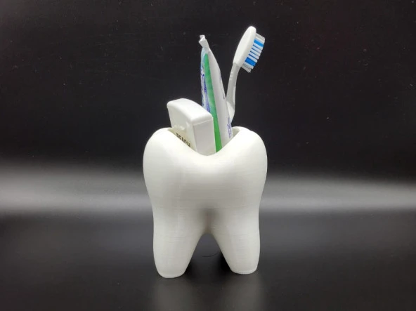 Beyaz Diş Şeklinde Diş Fırçası Ve Diş Macunu Kutusu
