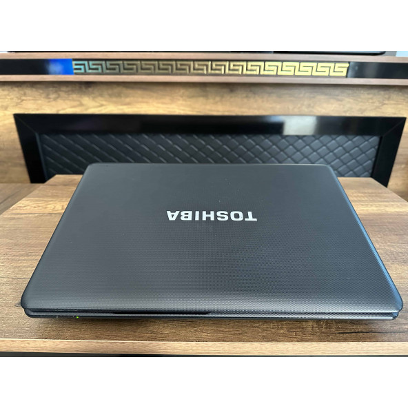 Toshiba Satellite C660-2PQ İKİNCİ EL Intel Core i3 2350M 4GB 320GB HDD 315M 15.6" HD - 4