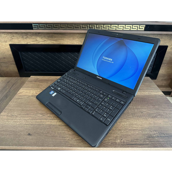 Toshiba Satellite C660-2PQ İKİNCİ EL Intel Core i3 2350M 4GB 320GB HDD 315M 15.6" HD - 9