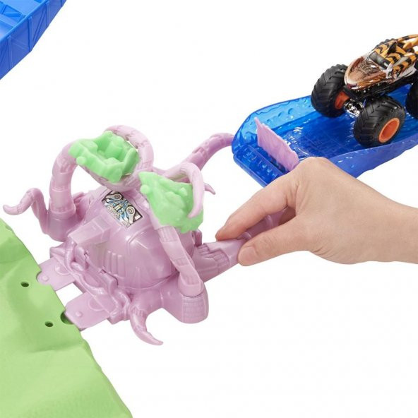 Hot Wheels Monster Trucks Volkanik Alanda Macera Oyun Seti GYL14 - 3