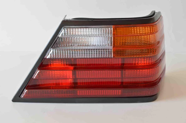 MERCEDES W124 STOP SAĞ ESKİ MODEL 1248206464 ürün görseli