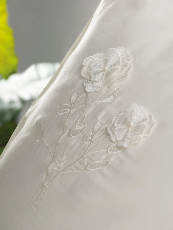 Cotton Box 3D Nakışlı Saten Çift Kişilik Nevresim Takımı Pure Ekru - Resim 2
