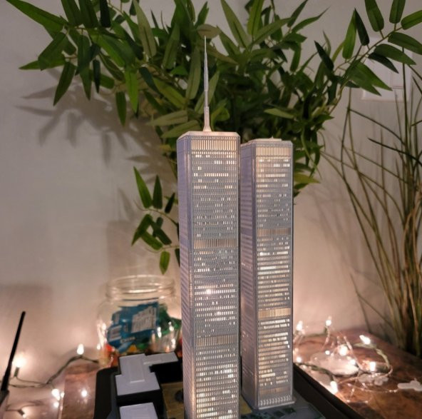İkiz Kuleler Twin Towers Işıklı Minyatürü NYC Dev Boy (2 Adet Kule)