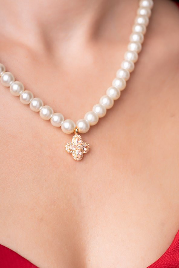 Özel Tasarım İncili Yonca Tasarımlı Pırlanta Taşlı Parlak Kadın Kolye - 2