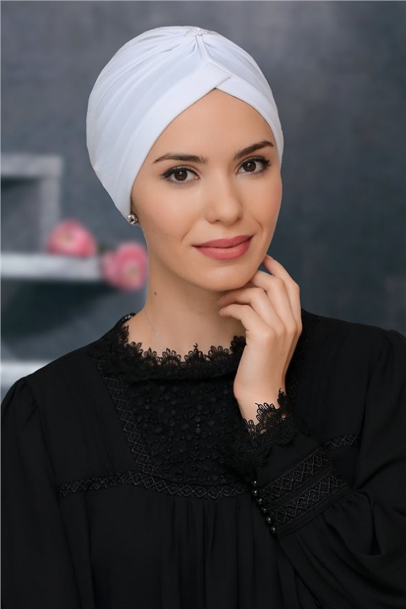 Beyaz Pratik Hazır Geçmeli Tesettür Bone Sandy Kumaş Taçlı Büzgülü 1208_42 - 1