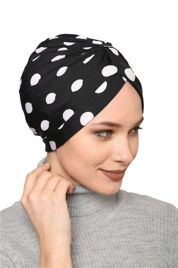 Siyah-Beyaz Pratik Hazır Geçmeli Tesettür Bone Sandy Kumaş Puantiye Desenli Büzgülü 1210_01 ürün görseli 1