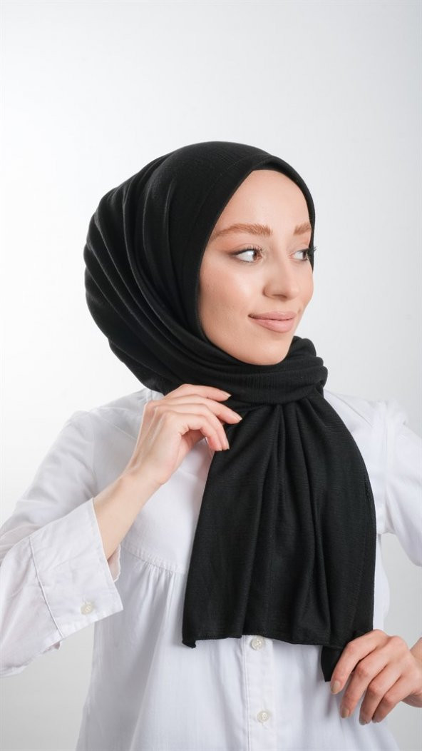 Siyah Pratik Hazır Geçmeli Tesettür Şal Örme Kumaş Sade 2118_01 - 2