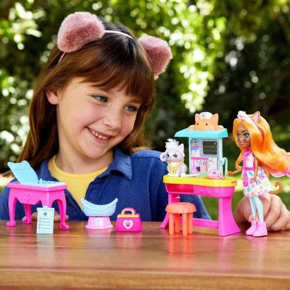 Enchantimals Klinik Oyun Seti Şehirde Gezinti - 6