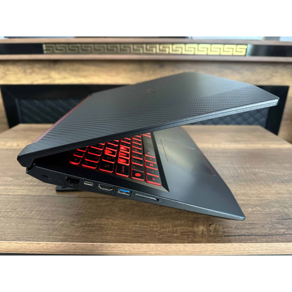 Acer Nitro 5 İKİNCİ EL AMD Ryzen 5 2500U 8GB 256GB SSD RX560X 4GB 15.6" FHD - 6
