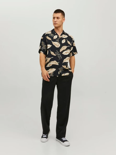 JACK JONES Erkek Yaprak Desenli Kısa Kollu Gömlek 12202240 - Resim 3