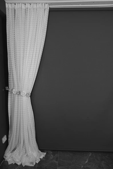 BÜYÜK BAKLAVA MODEL KIRIK BEYAZ RENK TEK KANAT Hazır dikilmiş Pileli Fon Perde 300*260 cm - Resim 4