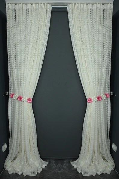 BÜYÜK BAKLAVA MODEL KREM RENK TEK KANAT Hazır dikilmiş Pileli Fon Perde 300*260 cm ürün görseli 1