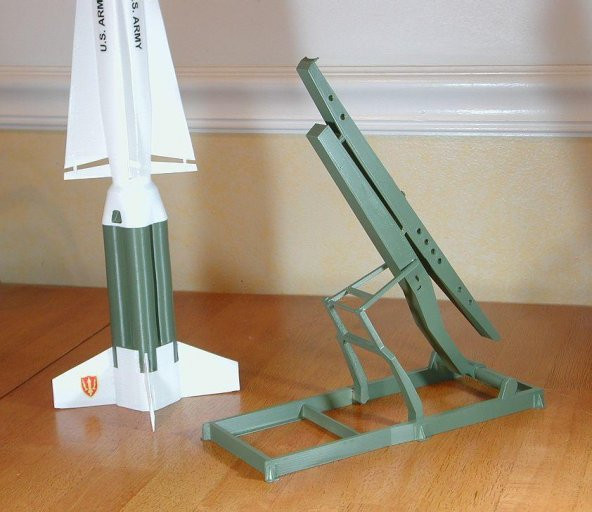 Nike Hercules Füzesi İçin Başlatıcı Ekran Standı Plastik Aparat - 2