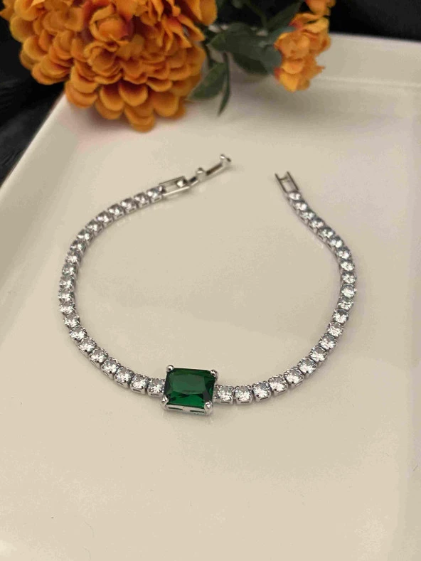 Aksesuar Çarşısı Su Yolu Yeşil Baget Taşlı Bileklik ürün görseli