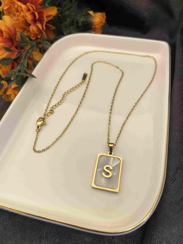 Aksesuar Çarşısı Sedefli S Harfi Kolye Gold ürün görseli