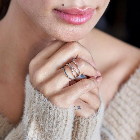Piano Jewellery Cabaret Line Mavi Pırlanta Yüzük 14 Ayar - 2