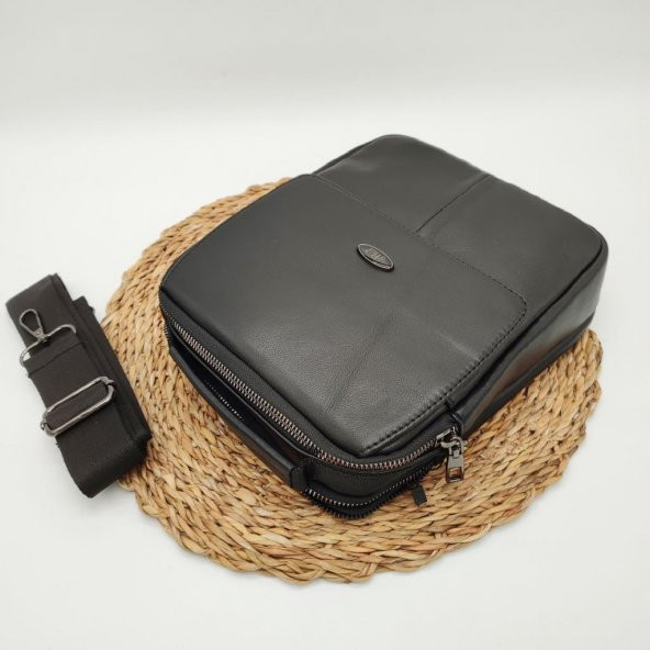 Kapaklı El Tutma Saplı Deri El Çantası - 5