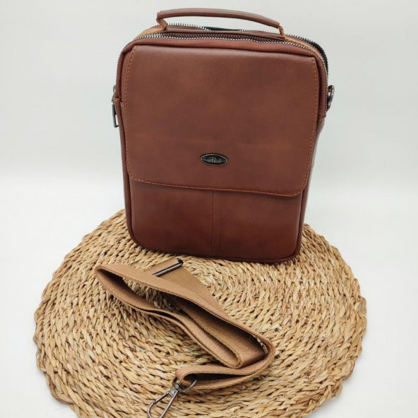 Kapaklı El Tutma Saplı Deri El Çantası - 6