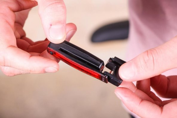 Knog Blinder Plus Usb Şarjlı Bisiklet Arka Lambası STP-212 - 9