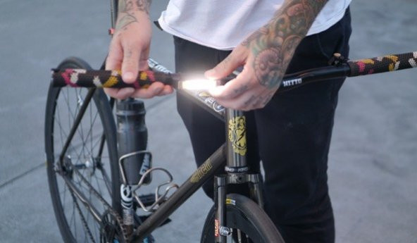 Knog Blinder Plus Usb Şarjlı Bisiklet Ön Aydınlatma FAR-220 - 4