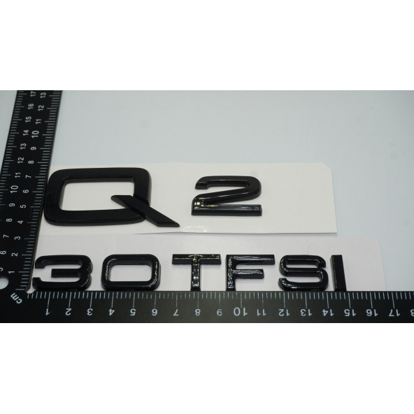 Audi Q2 30 TFSi Parlak Siyah ABS 3M 3D Bagaj Yazı Logo Orjinal Ürün - 3