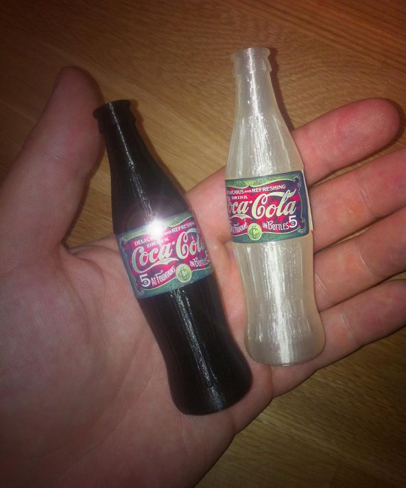 Coca-Cola Şişesi Plastik Aparat