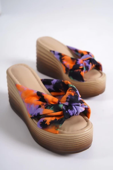 Pointy Turuncu Batik Platform Dolgu Topuklu Kadın Terlik - 4