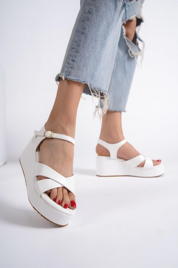 Modabuymus Yummy Beyaz Çapraz Bantlı Hafif Günlük Dolgu Topuklu Sandalet