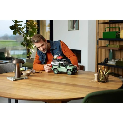 LEGO Icons 10317 Land Rover Klasik Defender 90 - Resim 4