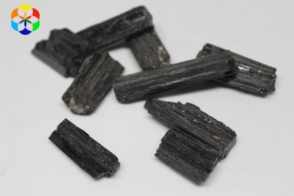 Turmalin Taşı Ham Parça Küçük Boy (5-7gr) ürün görseli