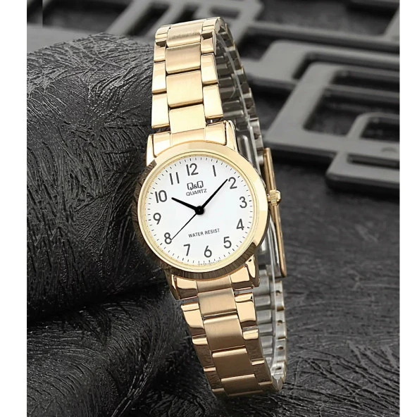 Q&Q QA39J004Y Altın Sarısı İnce Zarif Model Kadın Kol Saati - 2